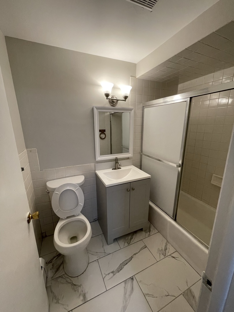 2802 N Rutherford Avenue #3C, Chicago, IL 60634