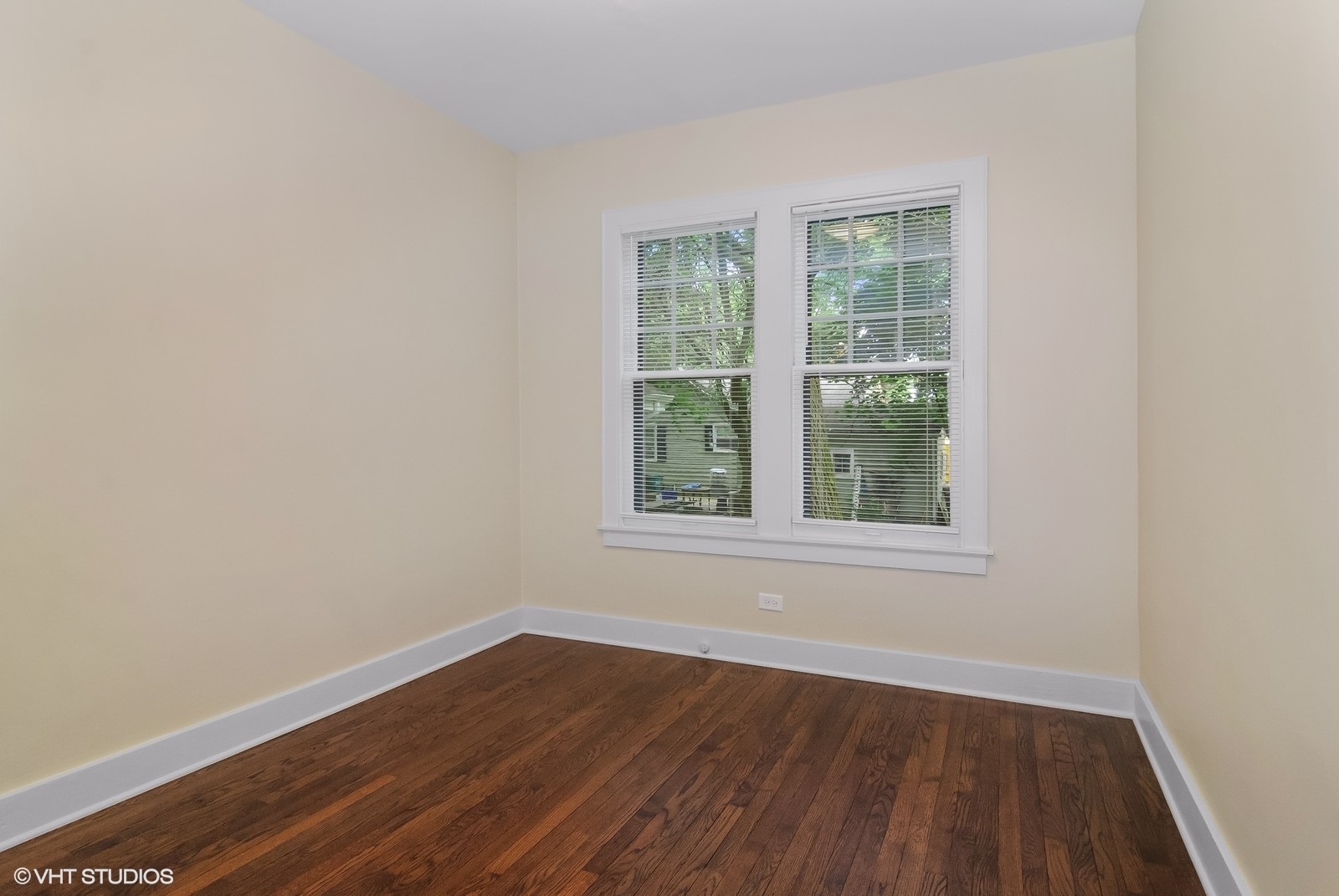 28W456 Batavia Road, Warrenville, IL 60555