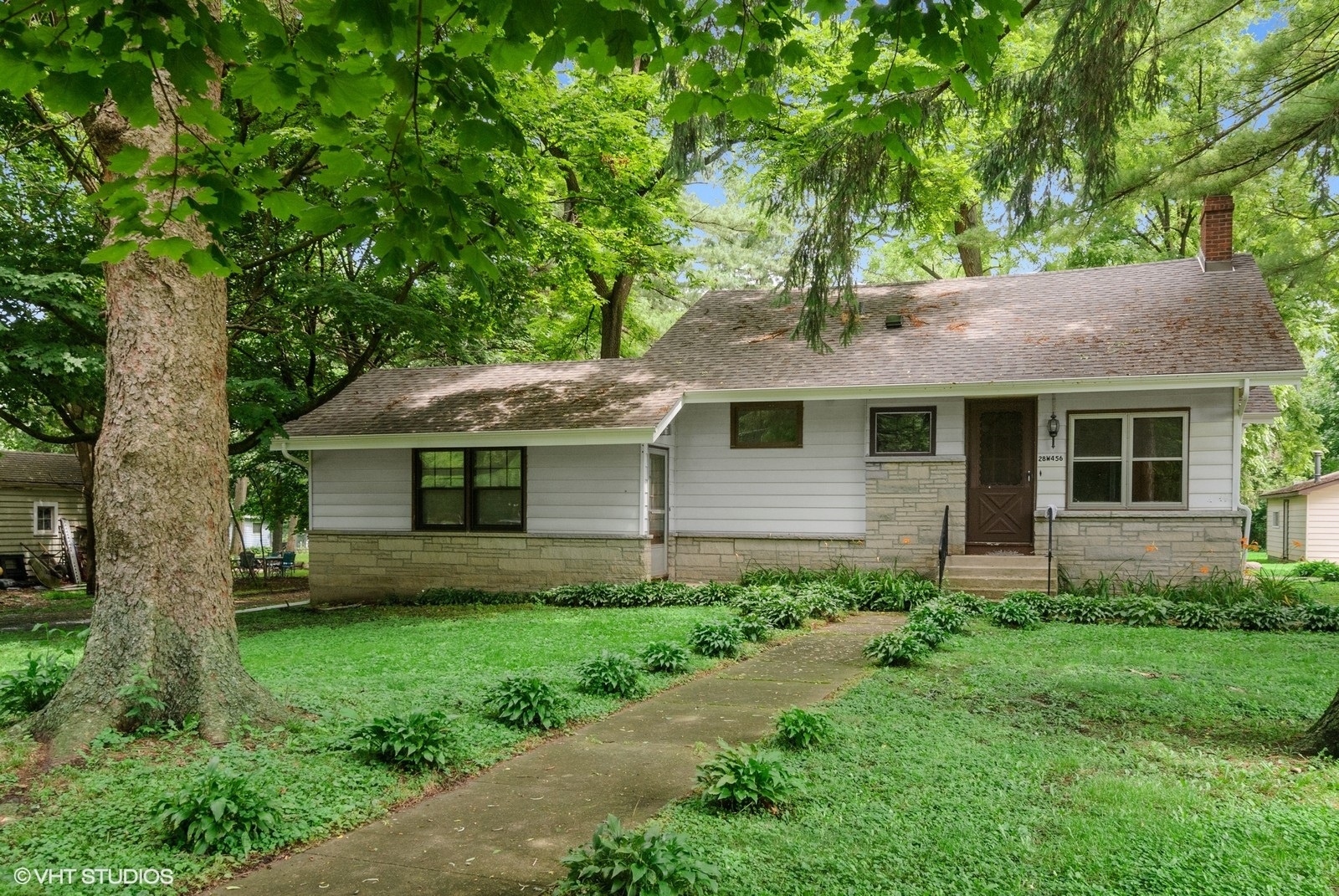 28W456 Batavia Road, Warrenville, IL 60555