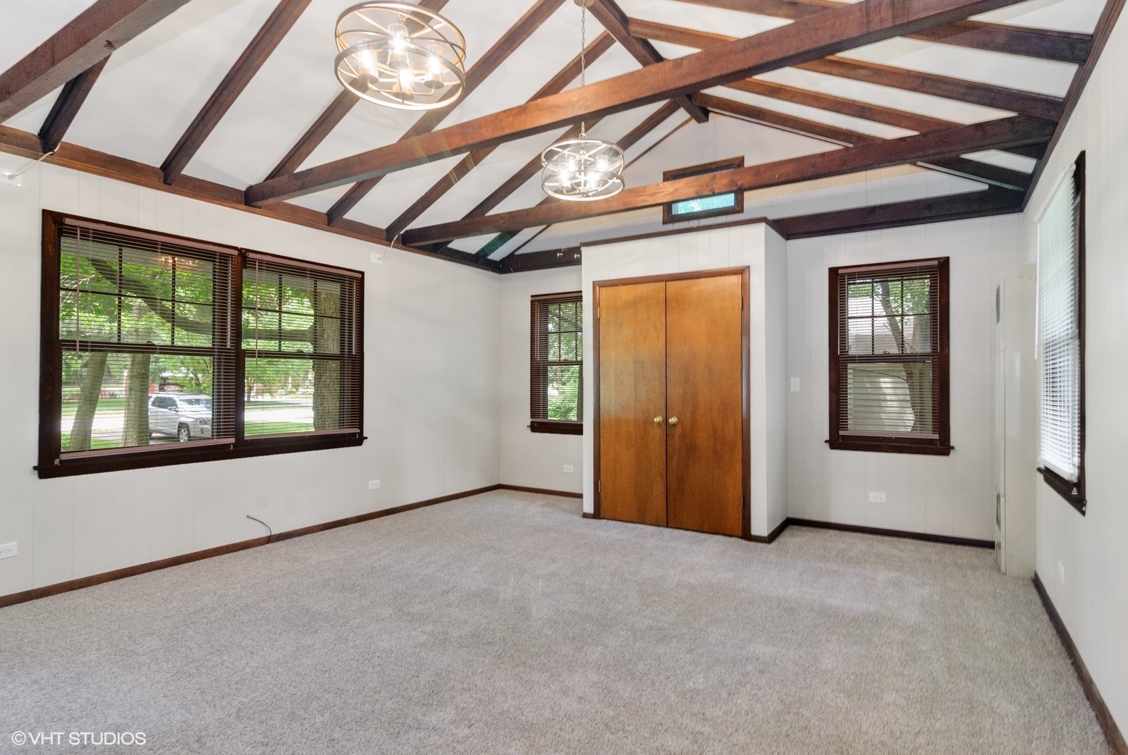 28W456 Batavia Road, Warrenville, IL 60555
