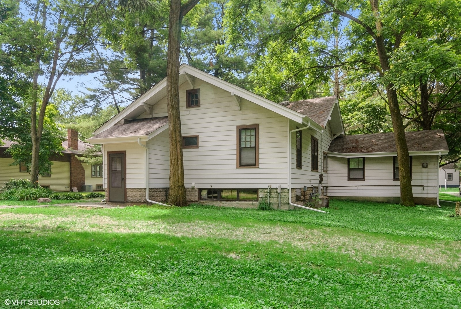 28W456 Batavia Road, Warrenville, IL 60555