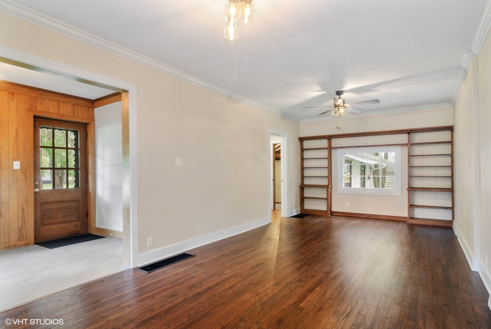28W456 Batavia Road, Warrenville, IL 60555