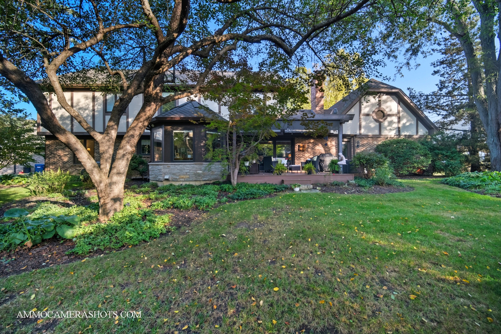 12 Highgate Court, St. Charles, IL 60174