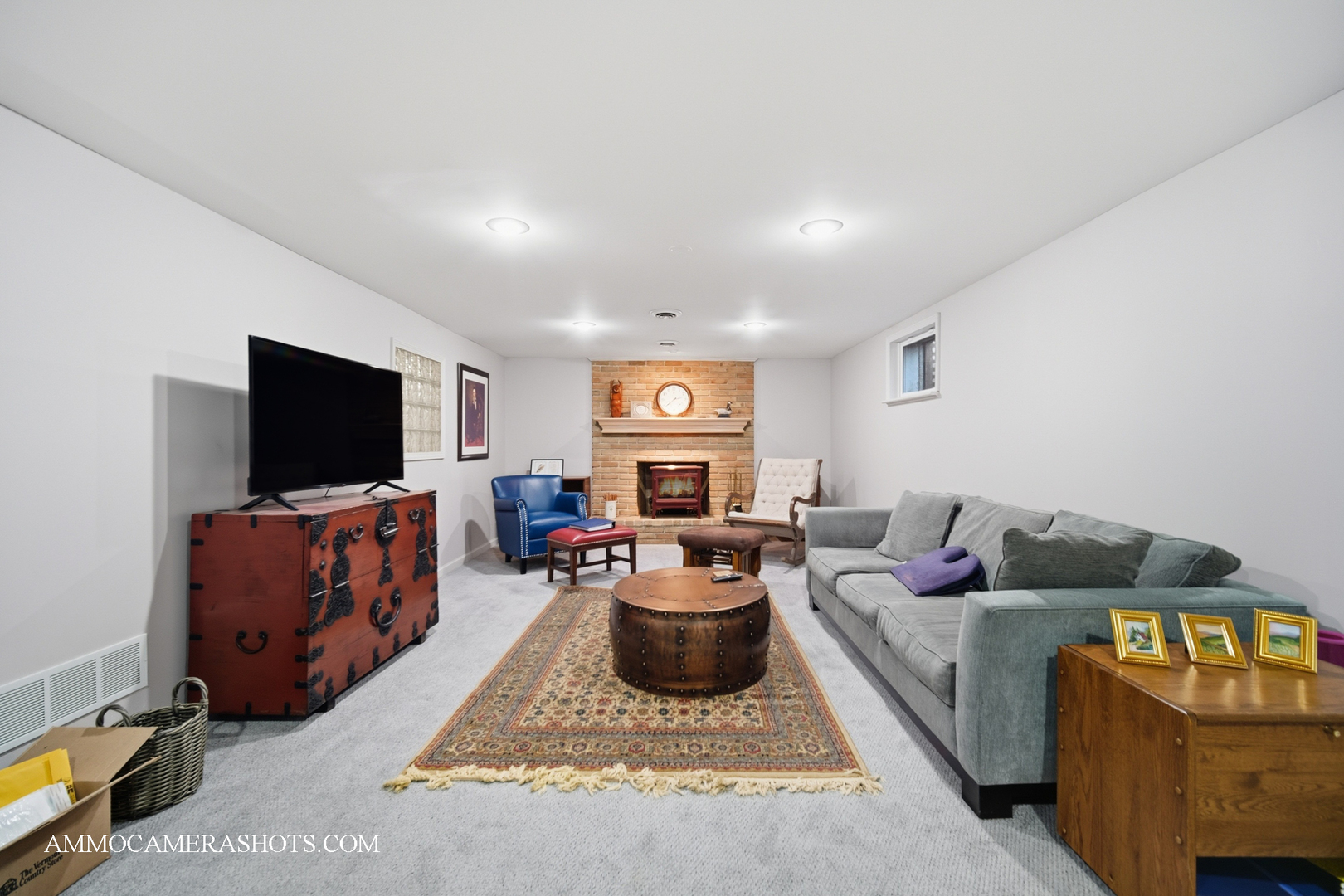 12 Highgate Court, St. Charles, IL 60174