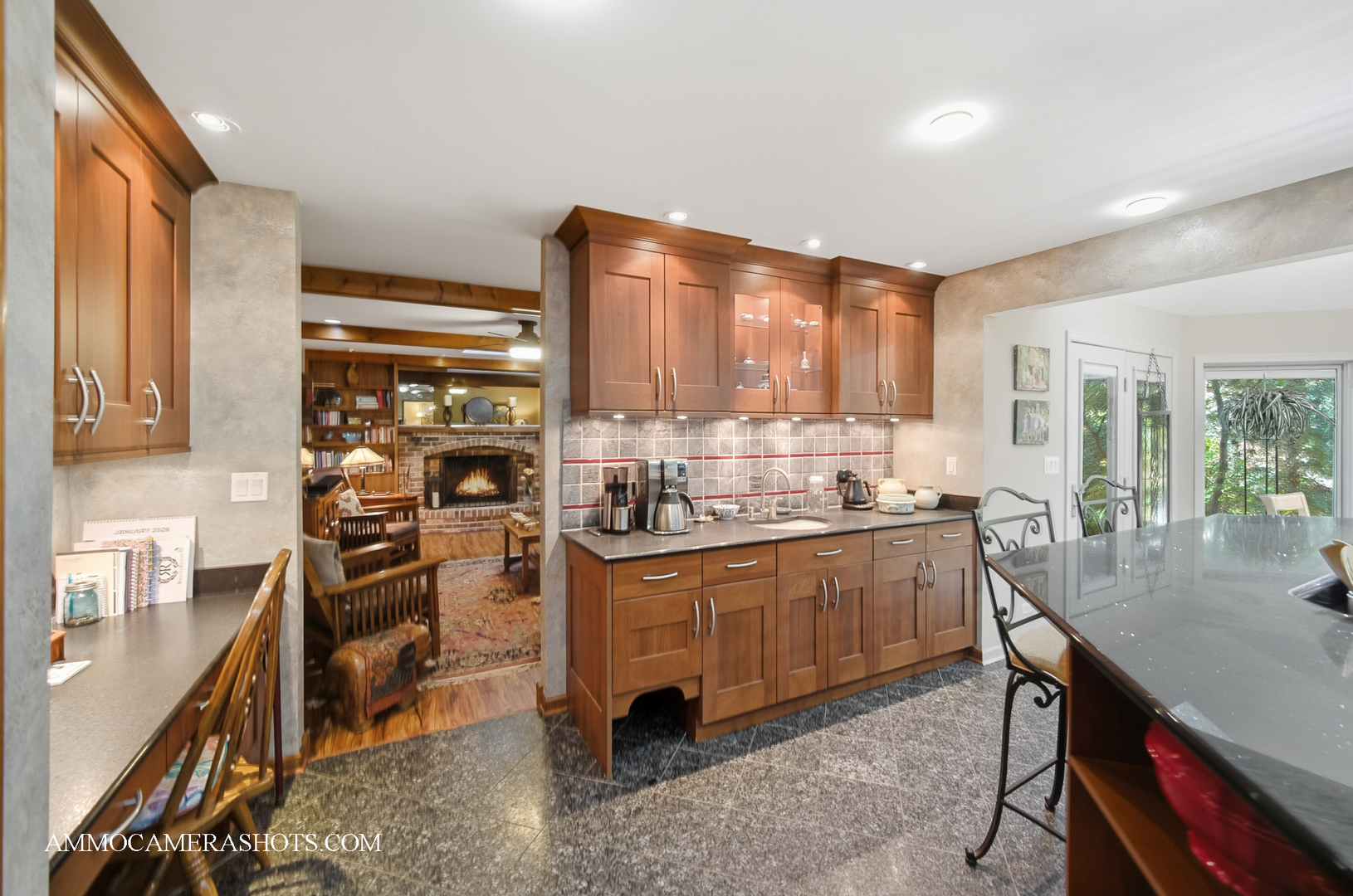 12 Highgate Court, St. Charles, IL 60174