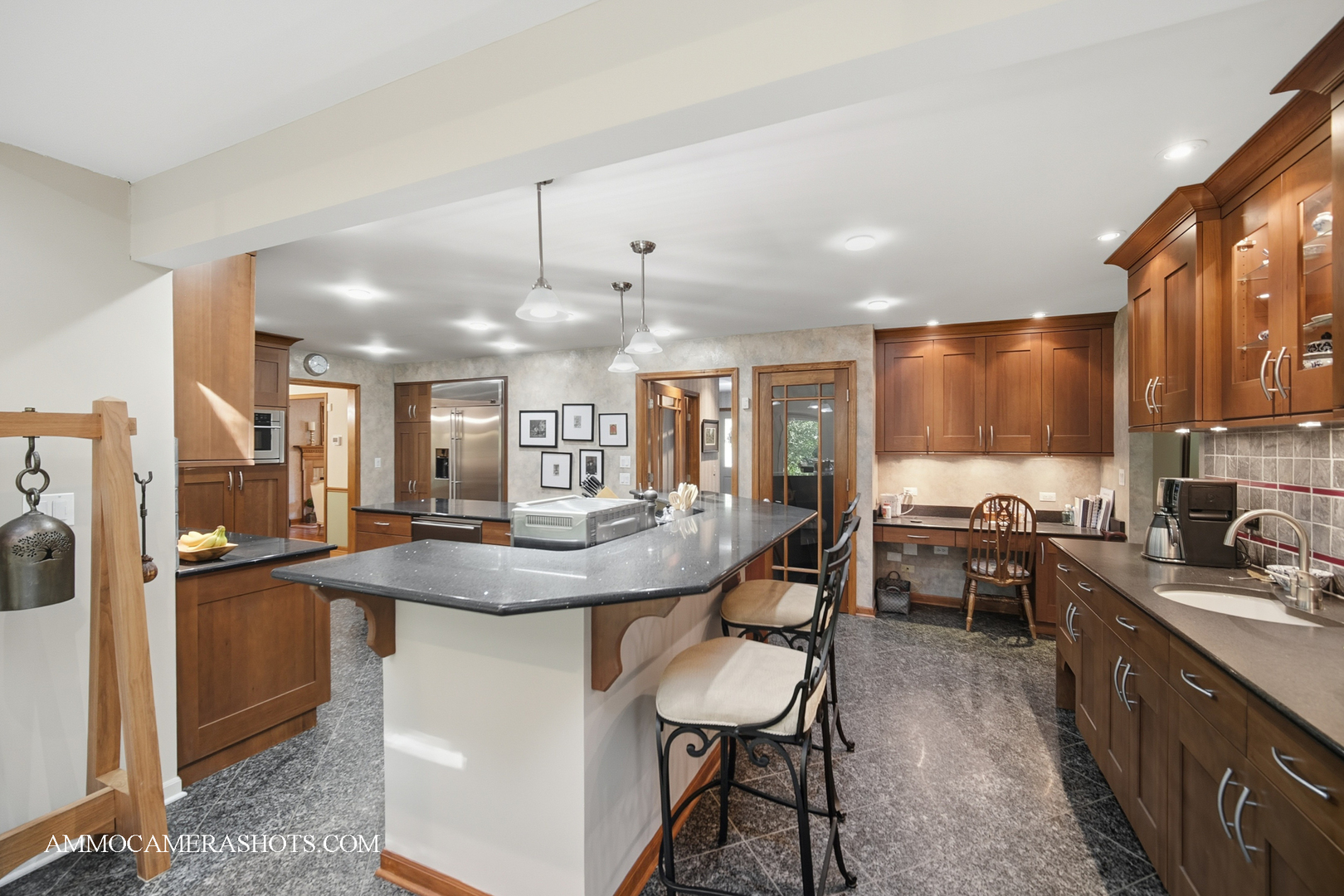 12 Highgate Court, St. Charles, IL 60174