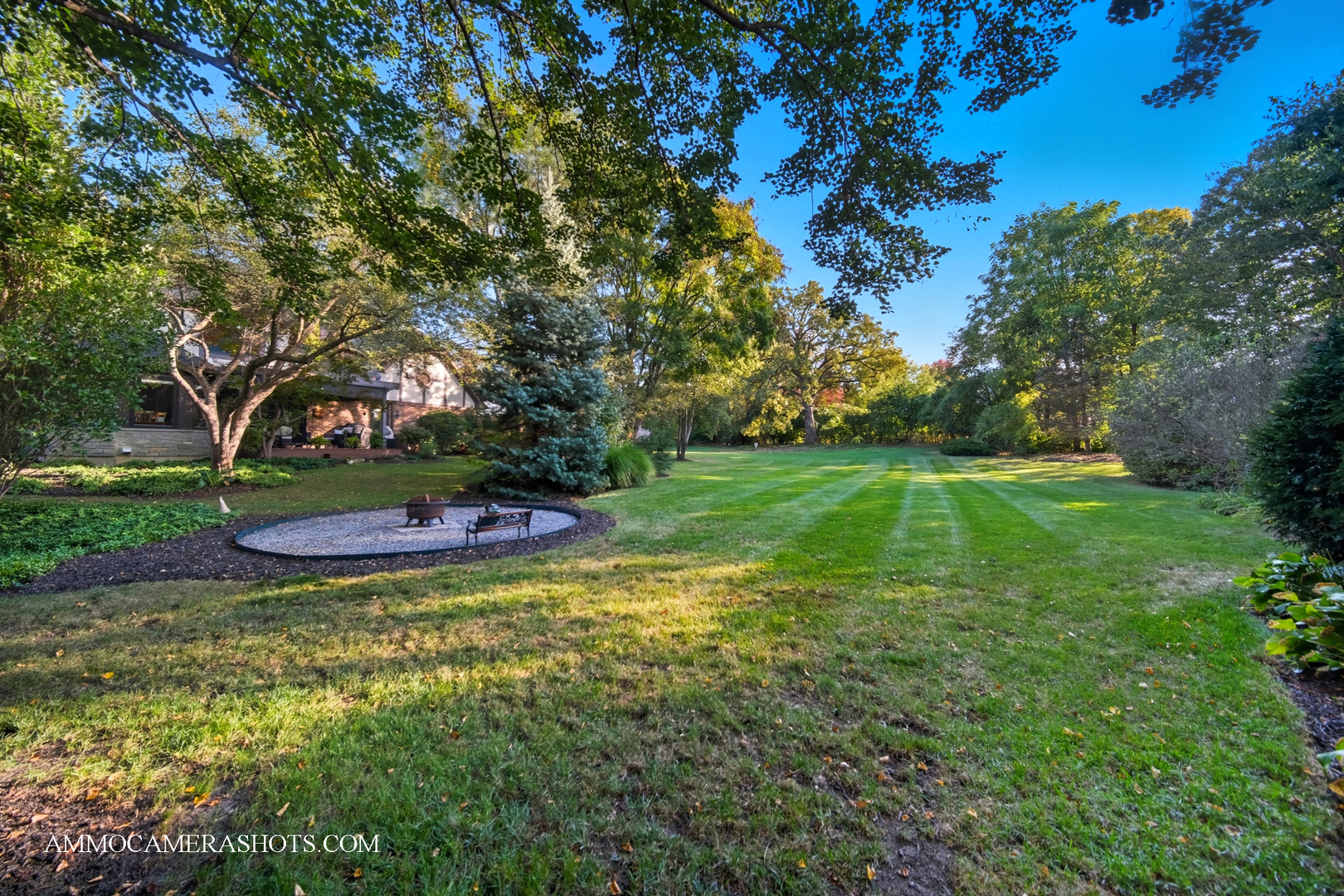 12 Highgate Court, St. Charles, IL 60174