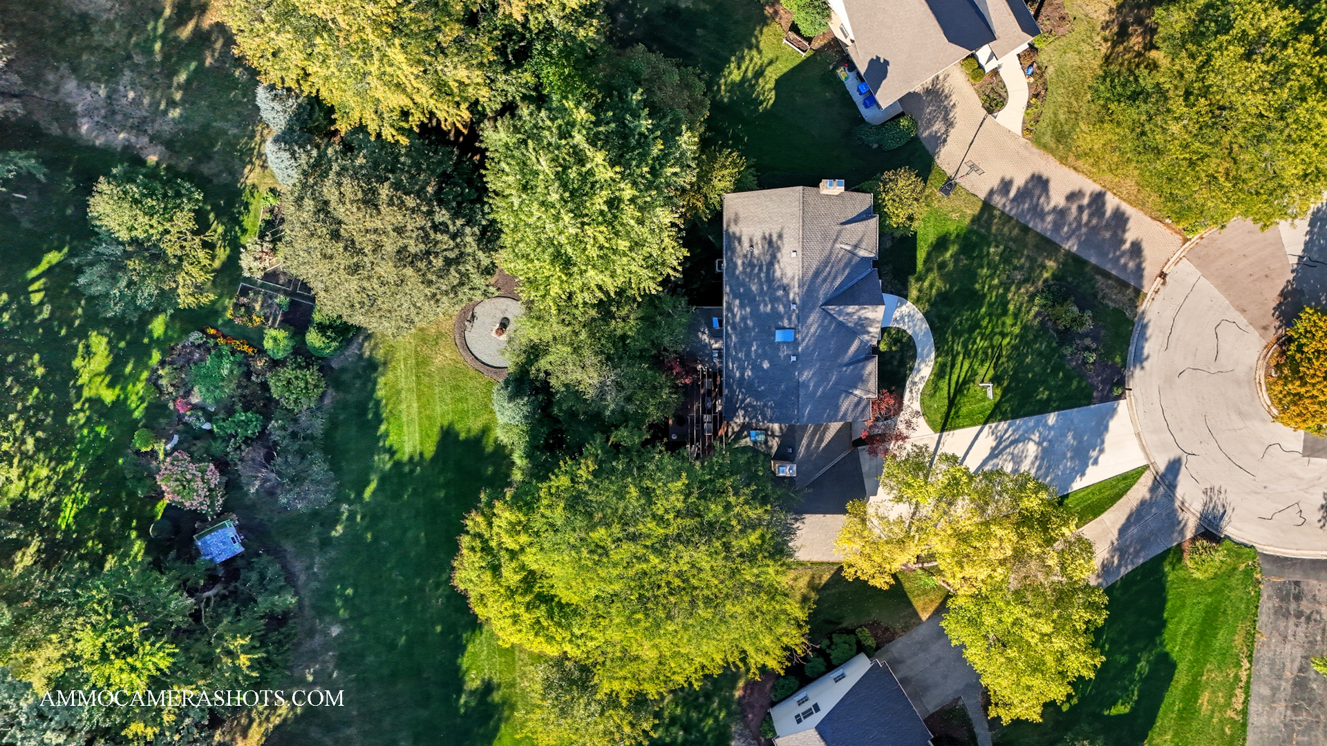 12 Highgate Court, St. Charles, IL 60174