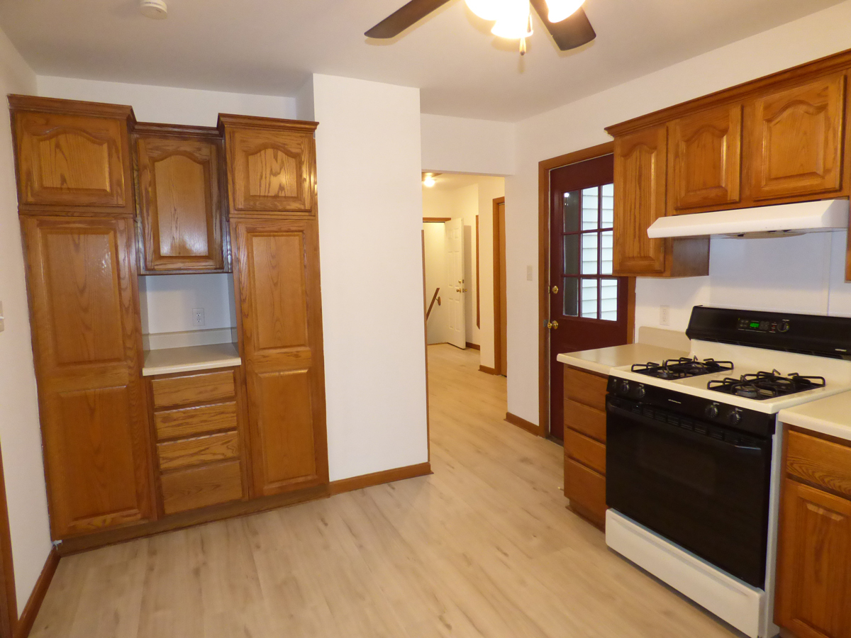 329 Exchange Street, Sycamore, IL 60178