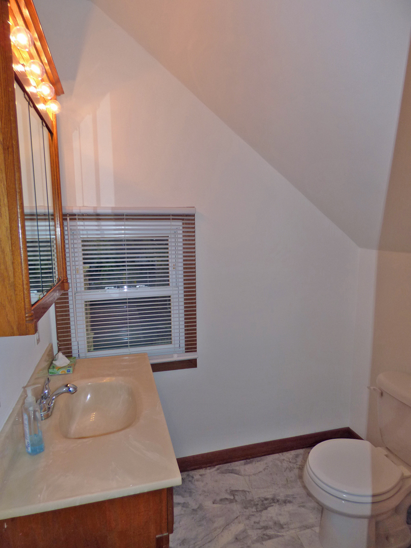 329 Exchange Street, Sycamore, IL 60178