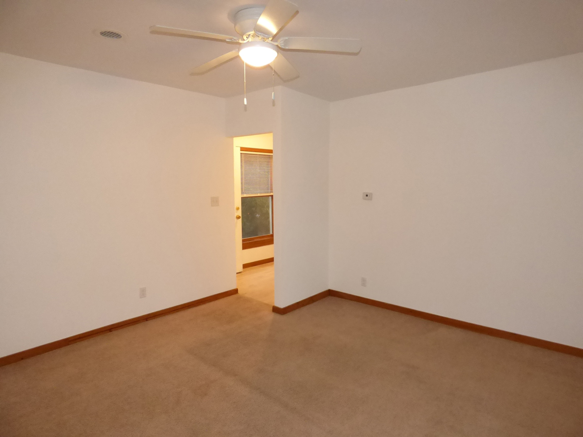 329 Exchange Street, Sycamore, IL 60178