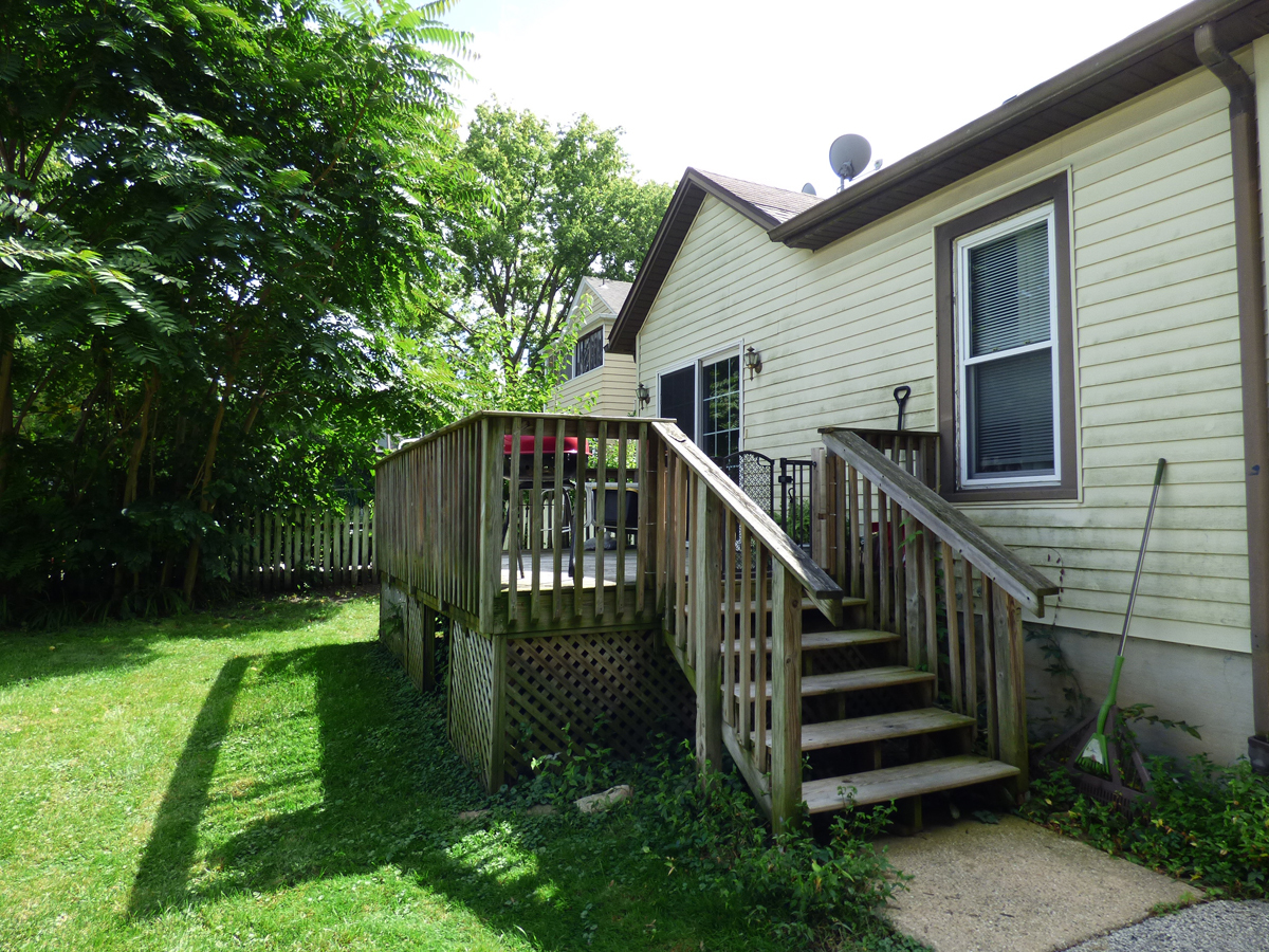 329 Exchange Street, Sycamore, IL 60178