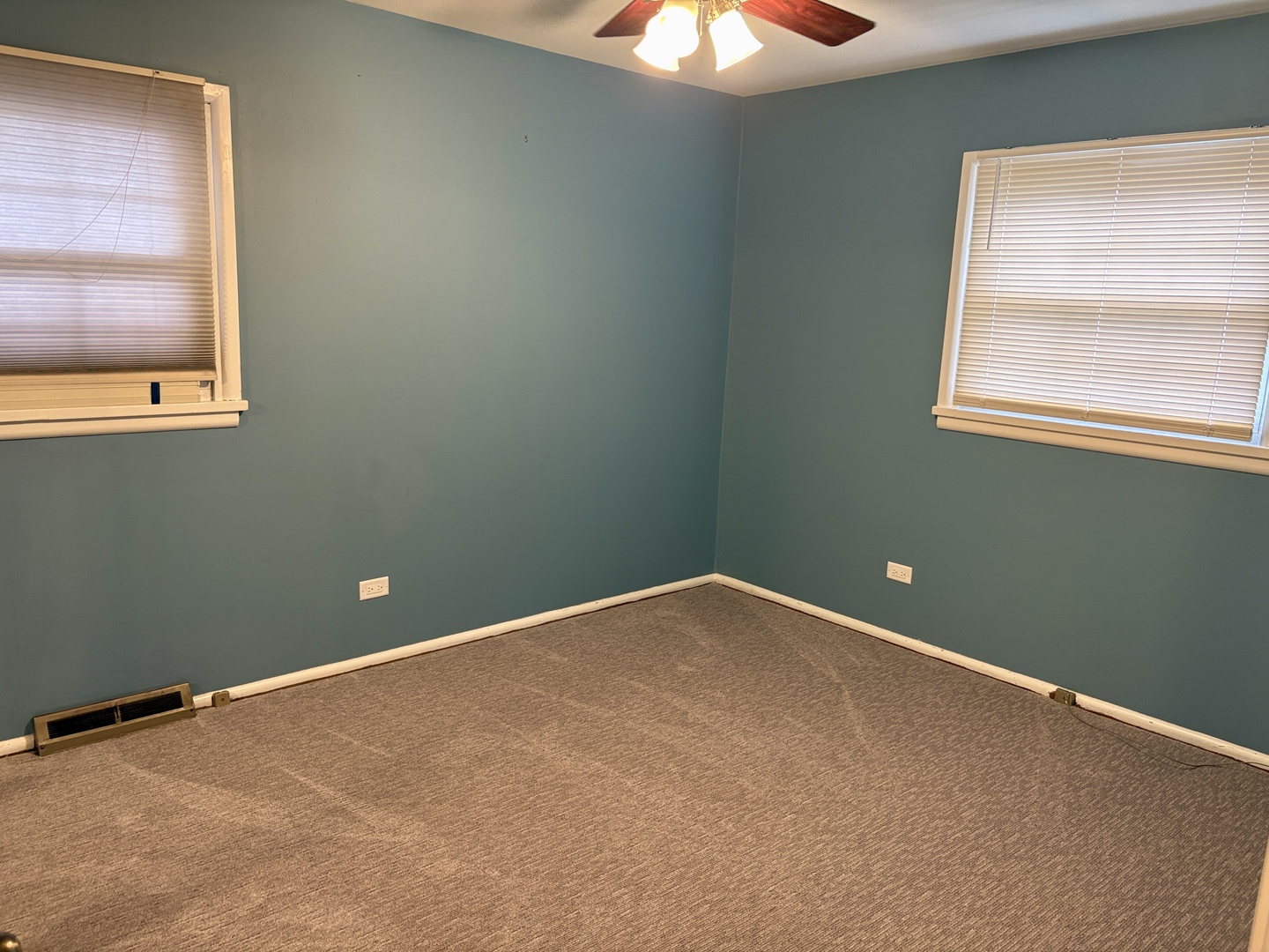 29 Arapaho Drive, Thornton, IL 60476