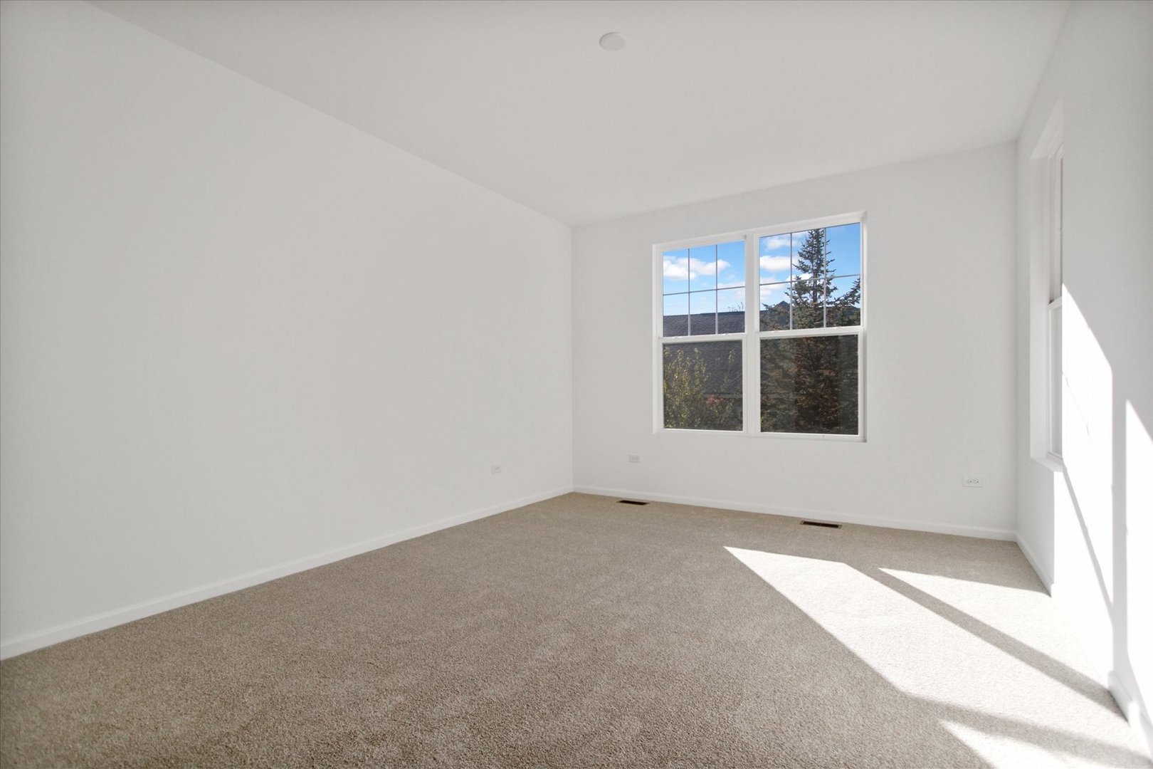 38 Tournament Drive, Hawthorn Woods, IL 60047