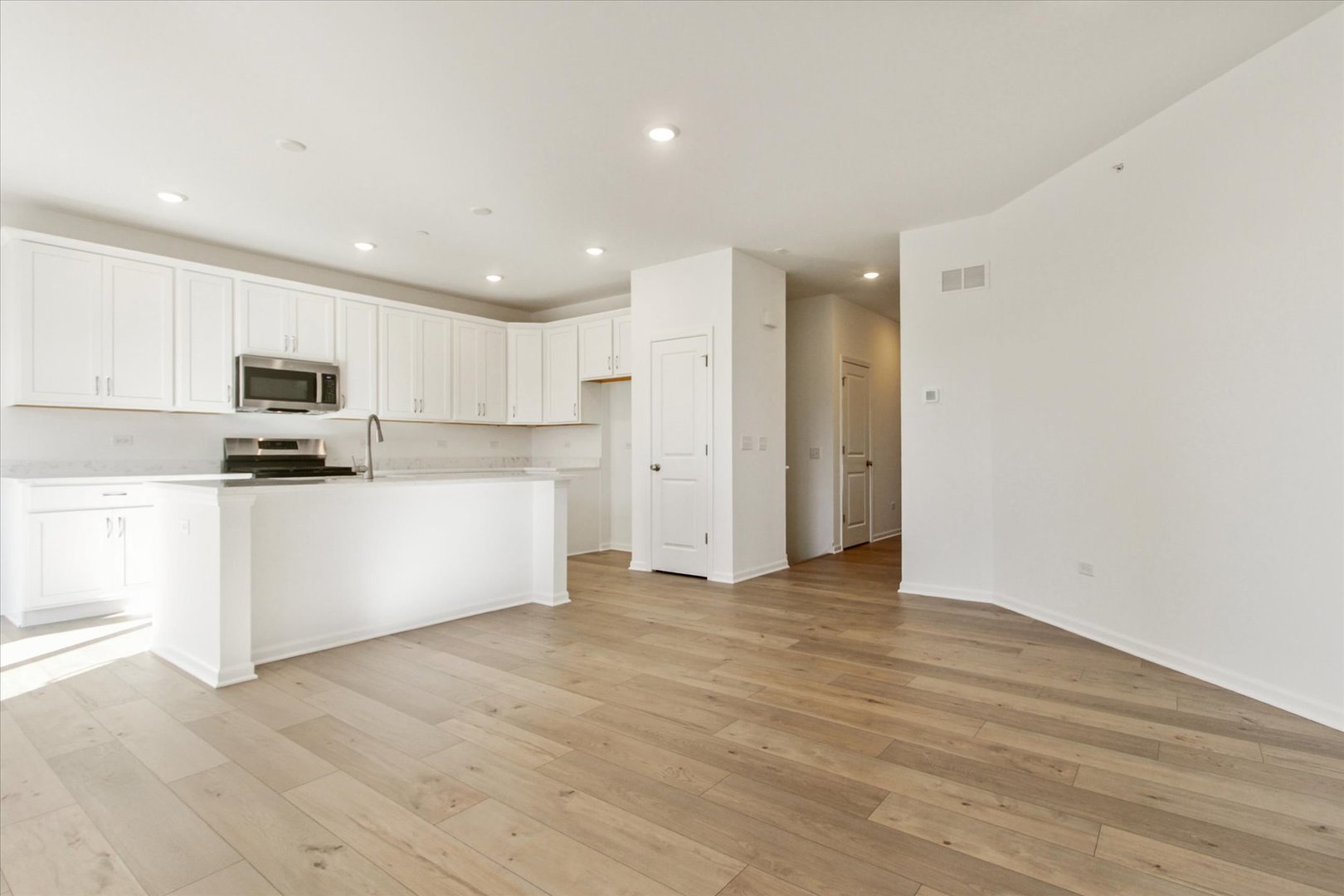 38 Tournament Drive, Hawthorn Woods, IL 60047