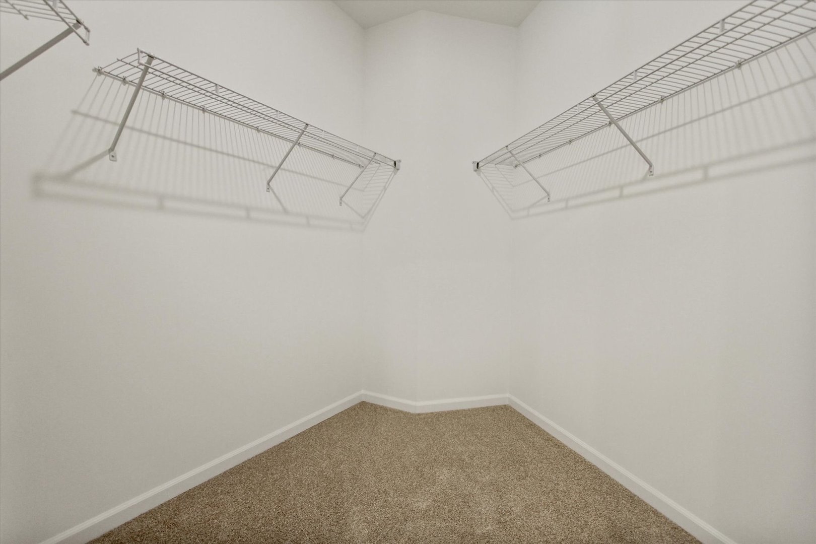 38 Tournament Drive, Hawthorn Woods, IL 60047