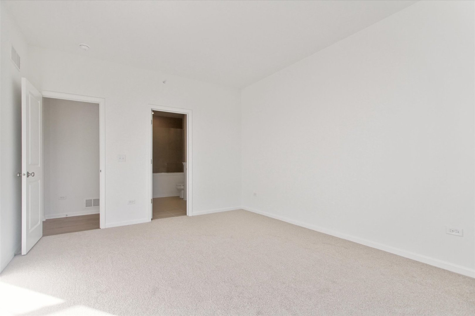 38 Tournament Drive, Hawthorn Woods, IL 60047