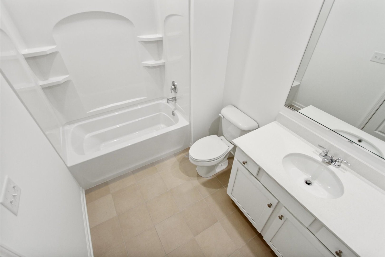 38 Tournament Drive, Hawthorn Woods, IL 60047