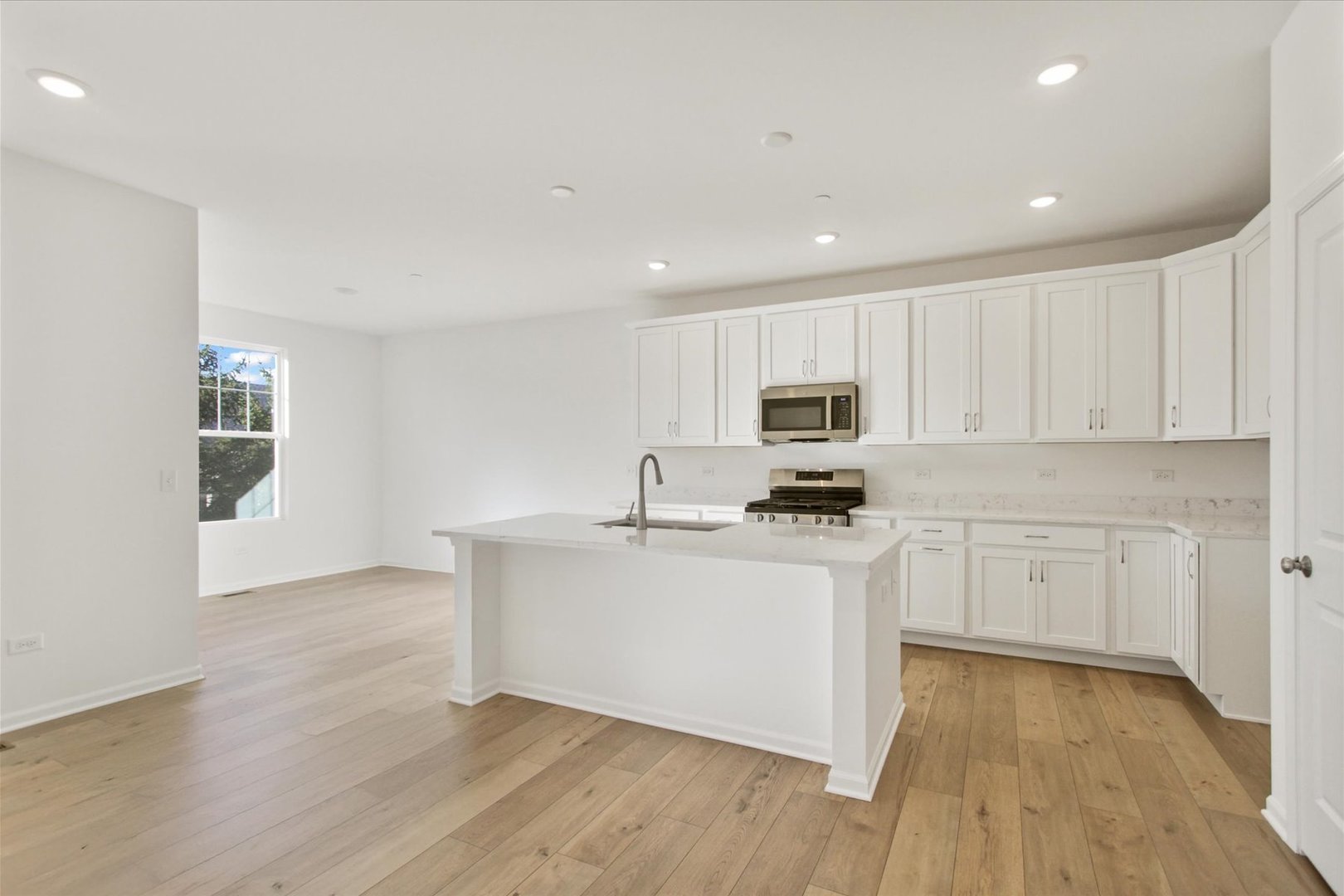 38 Tournament Drive, Hawthorn Woods, IL 60047