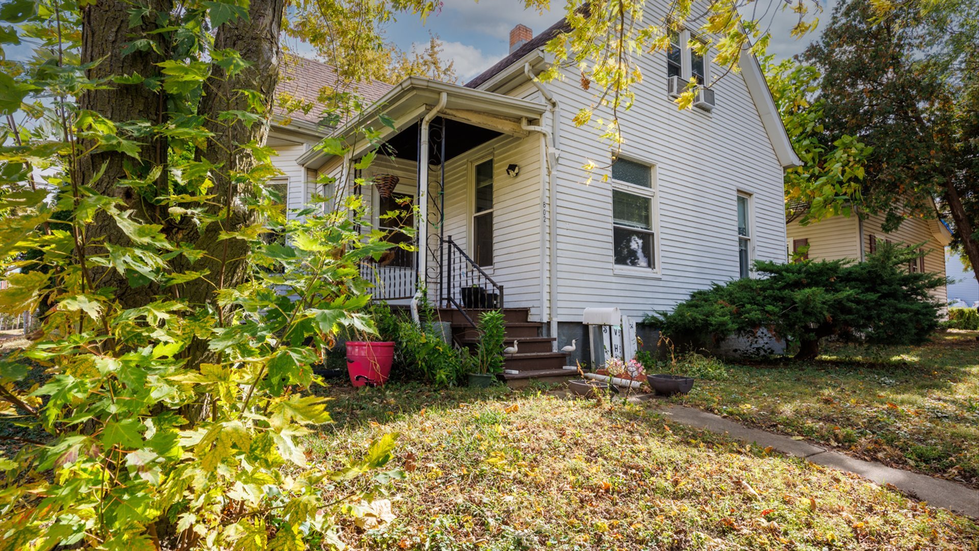 802 S Madison Street, Bloomington, IL 61701