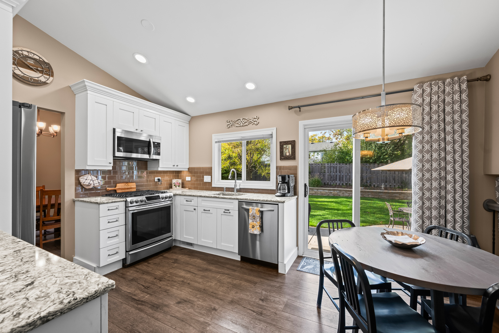 1286 Gail Drive, Buffalo Grove, IL 60089