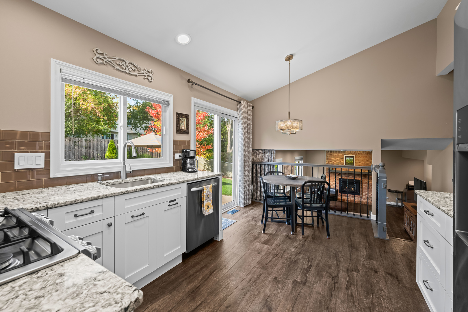 1286 Gail Drive, Buffalo Grove, IL 60089