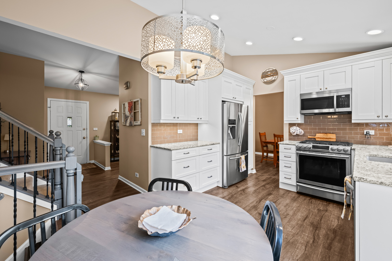 1286 Gail Drive, Buffalo Grove, IL 60089