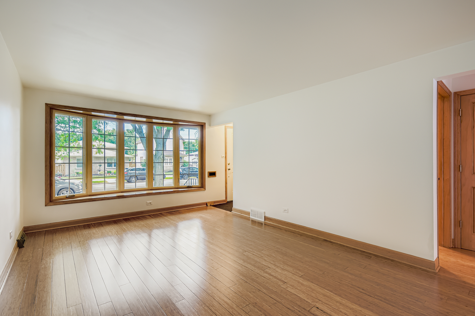 11130 S Whipple Street, Chicago, IL 60655