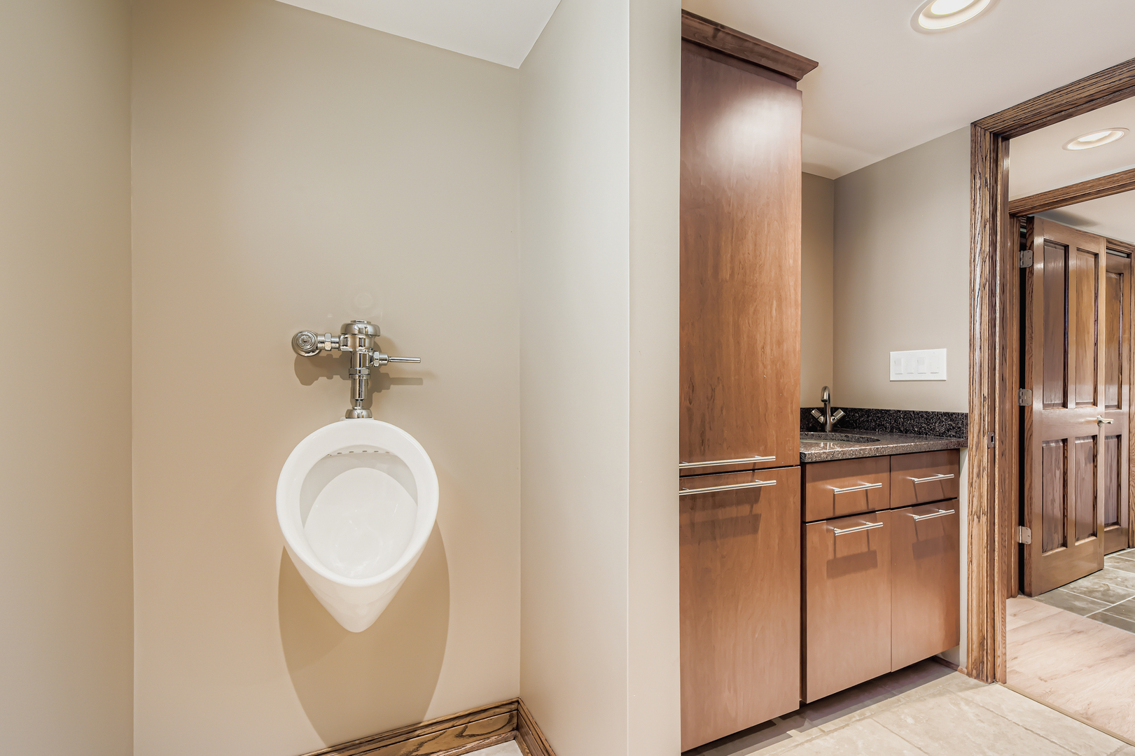 11130 S Whipple Street, Chicago, IL 60655