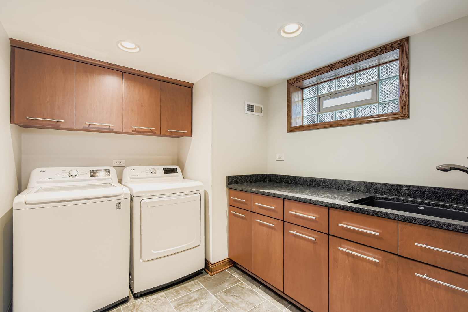 11130 S Whipple Street, Chicago, IL 60655