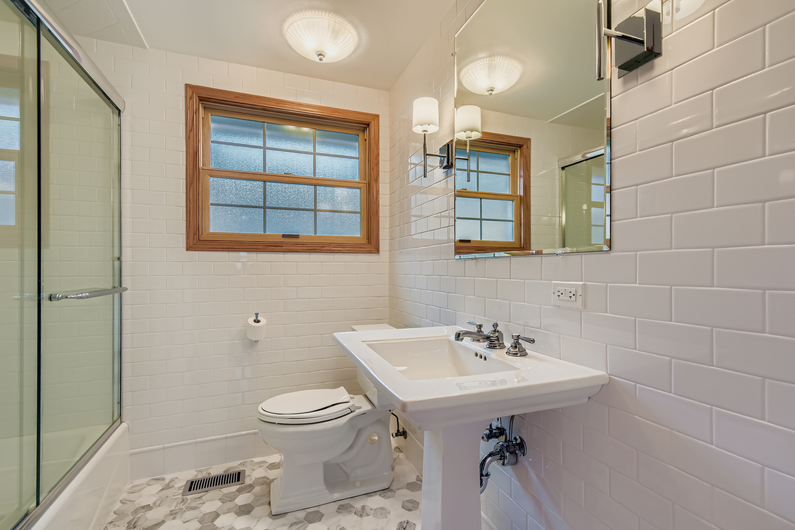 11130 S Whipple Street, Chicago, IL 60655