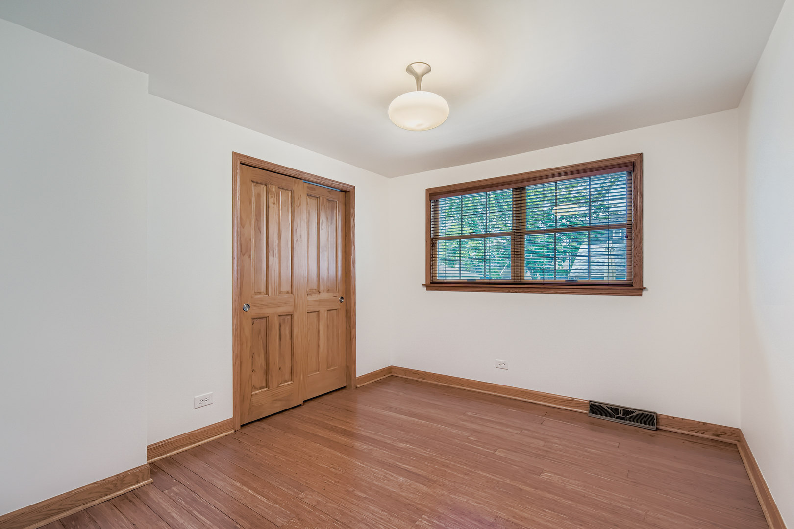 11130 S Whipple Street, Chicago, IL 60655