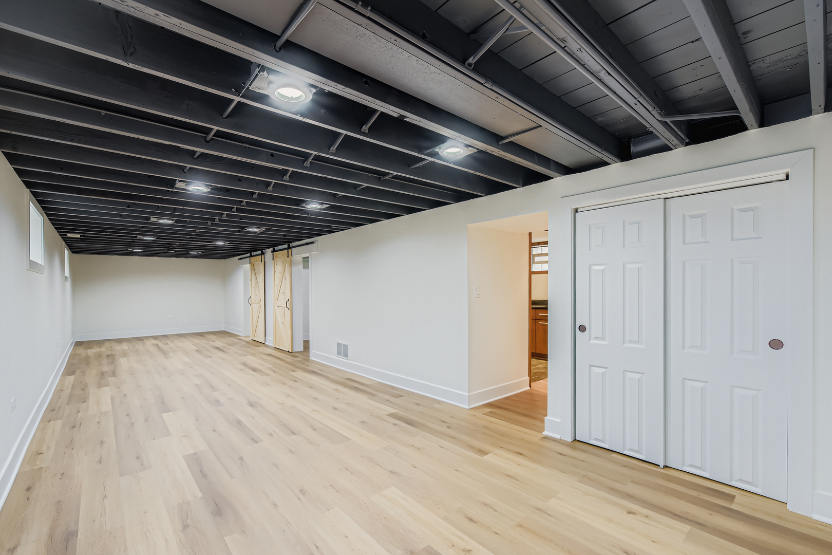 11130 S Whipple Street, Chicago, IL 60655