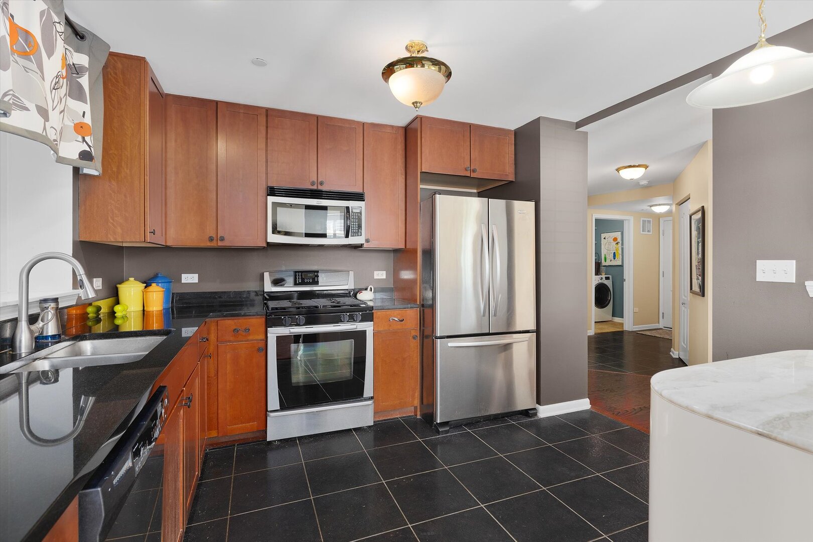 845 E 22nd Street #b105, Lombard, IL 60148