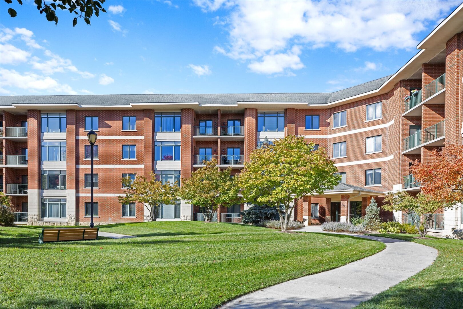 845 E 22nd Street #b105, Lombard, IL 60148