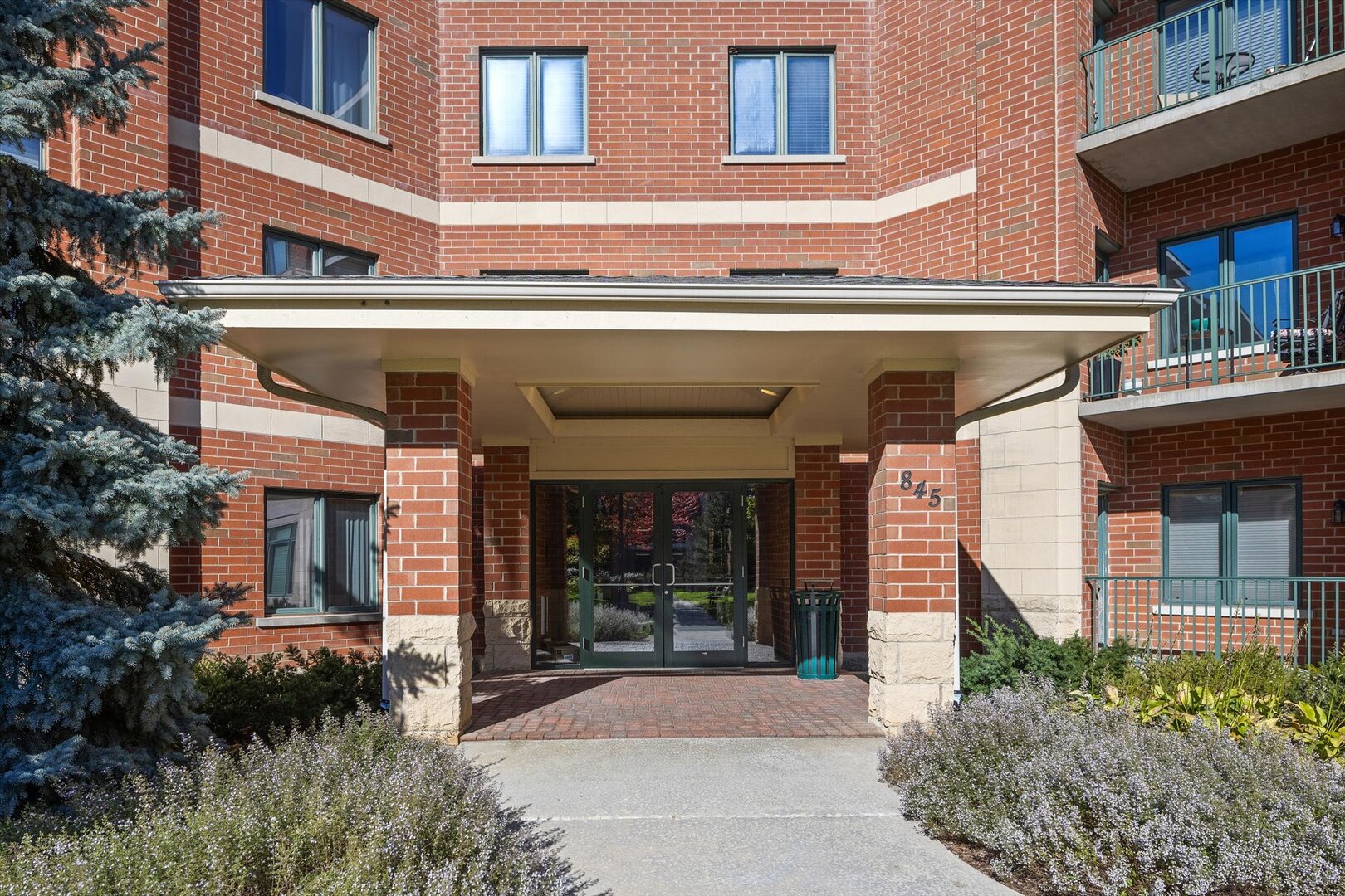 845 E 22nd Street #b105, Lombard, IL 60148