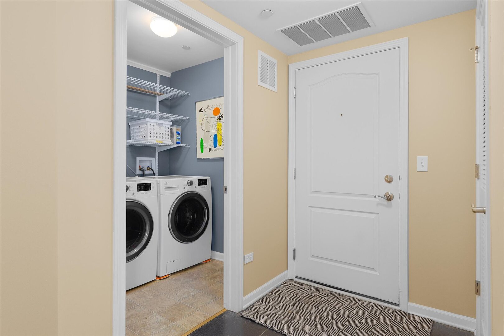 845 E 22nd Street #b105, Lombard, IL 60148