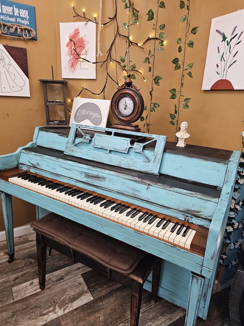 5441 N East River Road #106, Chicago, IL 60656