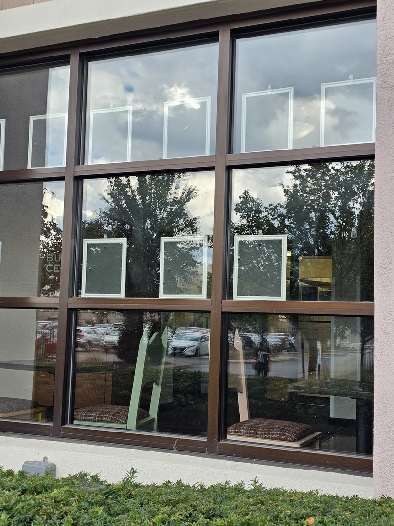 5441 N East River Road #106, Chicago, IL 60656