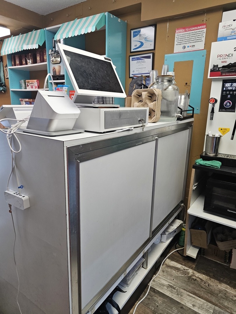 5441 N East River Road #106, Chicago, IL 60656