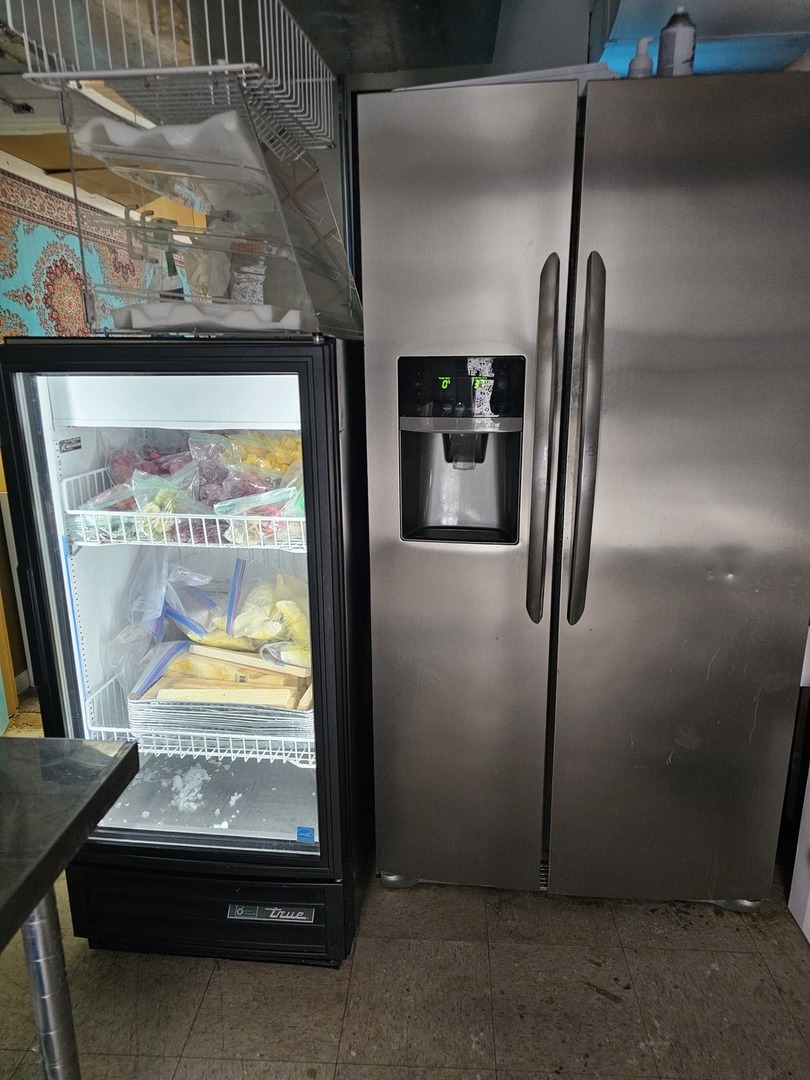 5441 N East River Road #106, Chicago, IL 60656