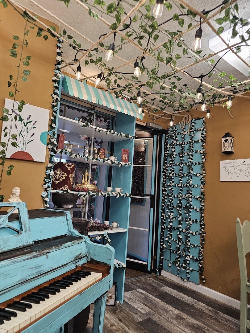 5441 N East River Road #106, Chicago, IL 60656