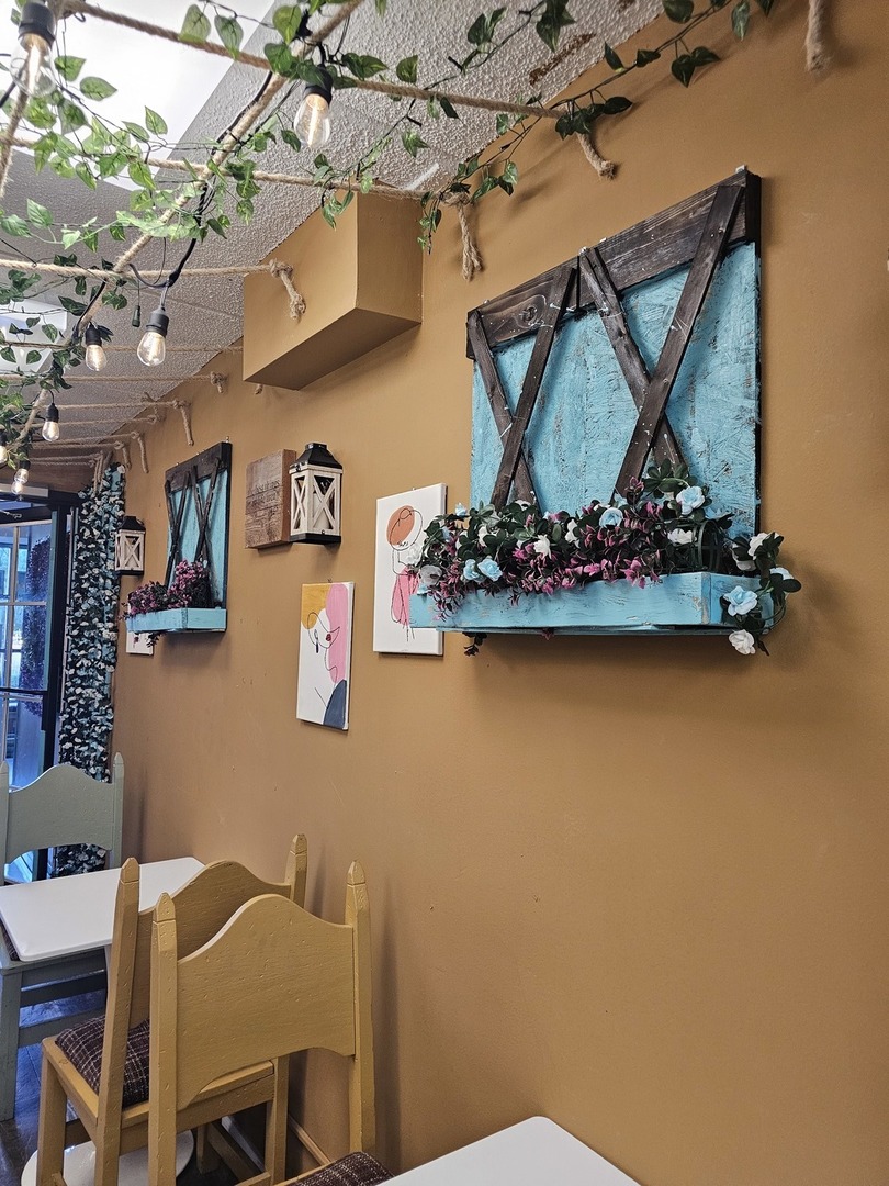 5441 N East River Road #106, Chicago, IL 60656