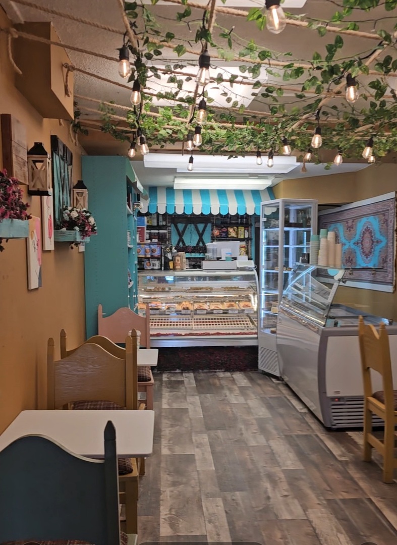 5441 N East River Road #106, Chicago, IL 60656