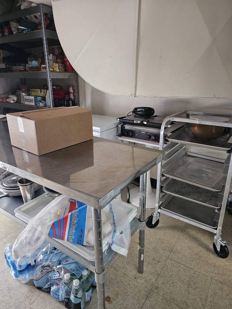 5441 N East River Road #106, Chicago, IL 60656