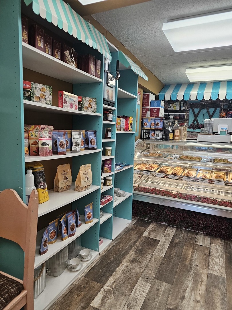 5441 N East River Road #106, Chicago, IL 60656