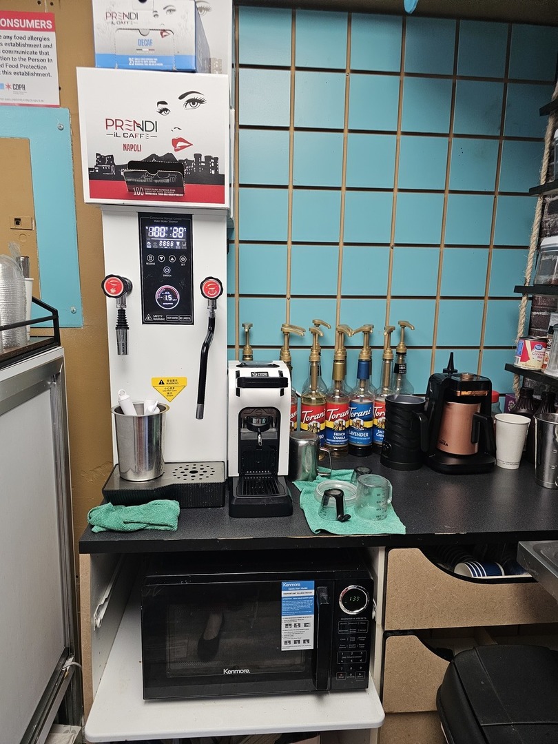 5441 N East River Road #106, Chicago, IL 60656