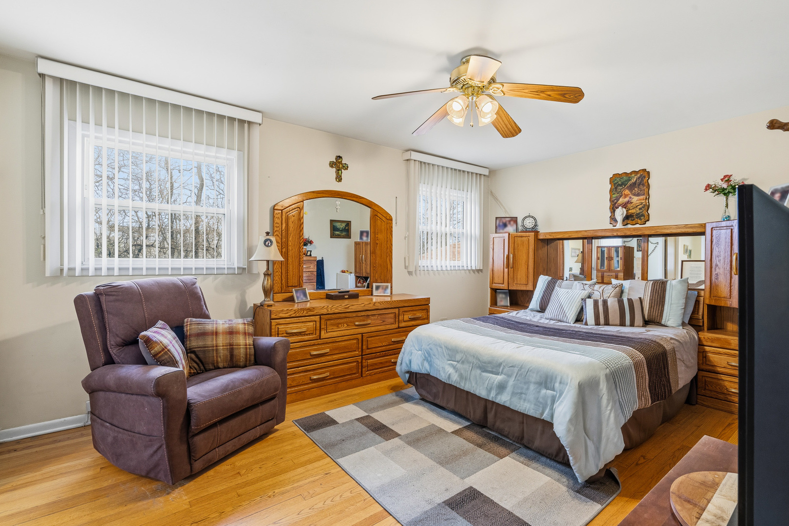 4038 Denley Avenue, Schiller Park, IL 60176