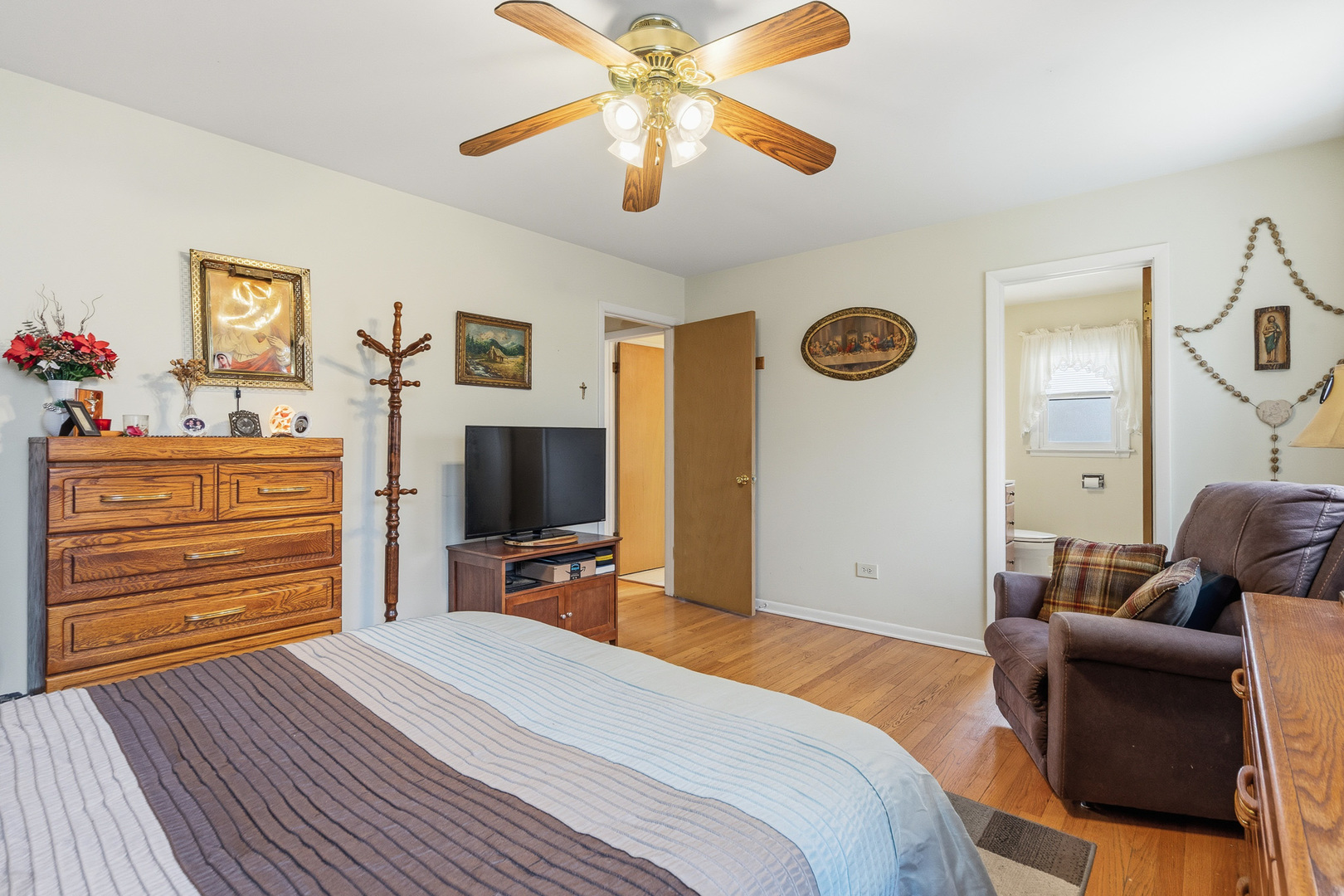 4038 Denley Avenue, Schiller Park, IL 60176