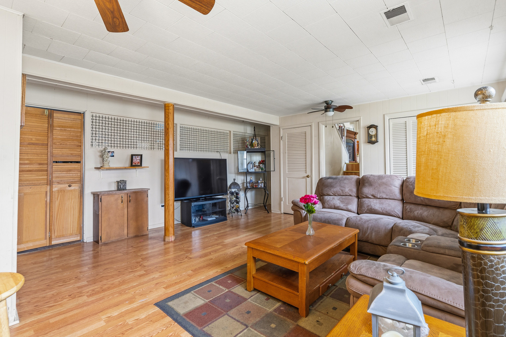 4038 Denley Avenue, Schiller Park, IL 60176